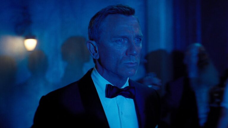 Mourir peut attendre : le nouveau James Bond se dévoile dans un teaser